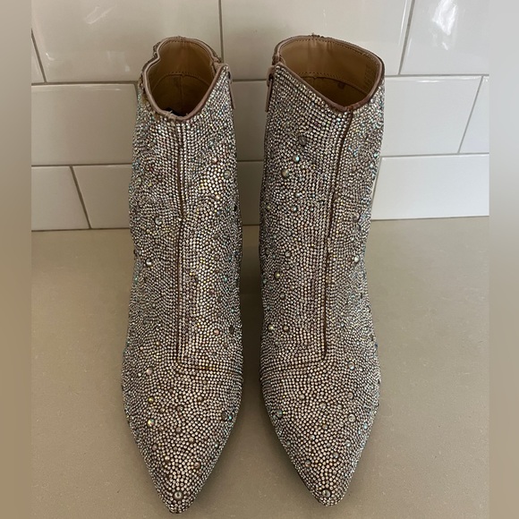 Betsey Johnson Kyla Booties 9.5 - Picture 2 of 10